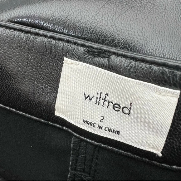 Aritzia Wilfred The Melina Cropped Straight Leg Pants Black Vegan Leather Size 2 - Picture 6 of 8